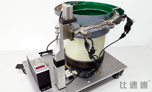 拉铆钉自动送料机_振动盘自动上料拉钉机_高速取钉机